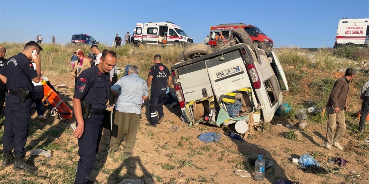 Konya'da can pazarı! Tarım işçilerini taşıyan minibüs devrildi, çok sayıda yaralı var