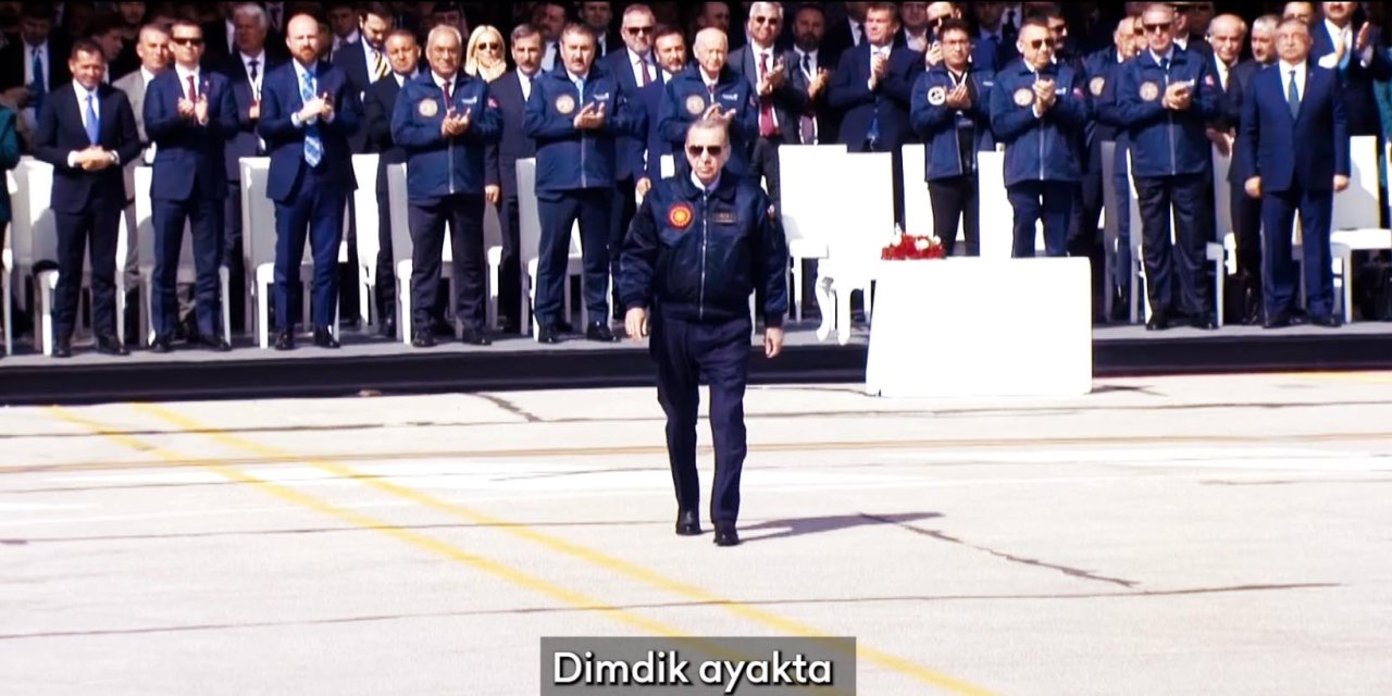 AK Parti'nin yeni şarkısı '32'nci İstişare ve Değerlendirme Toplantısı'nda ilk kez çalındı.