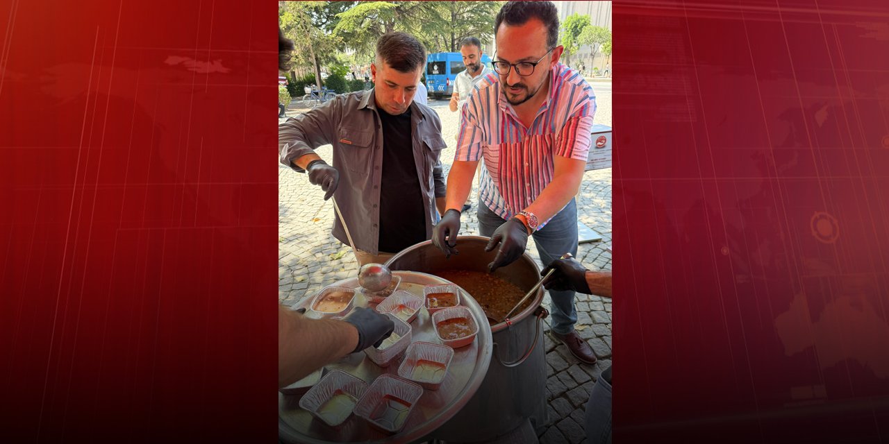 Konya'da vatandaşlara aşure ikramı