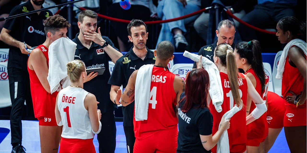 Filenin Sultanları, Sırbistan'a 3-0 mağlup oldu