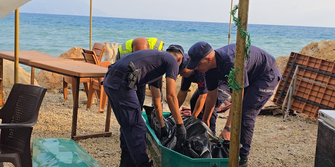 Denizde dalgalara kapılarak boğuldu