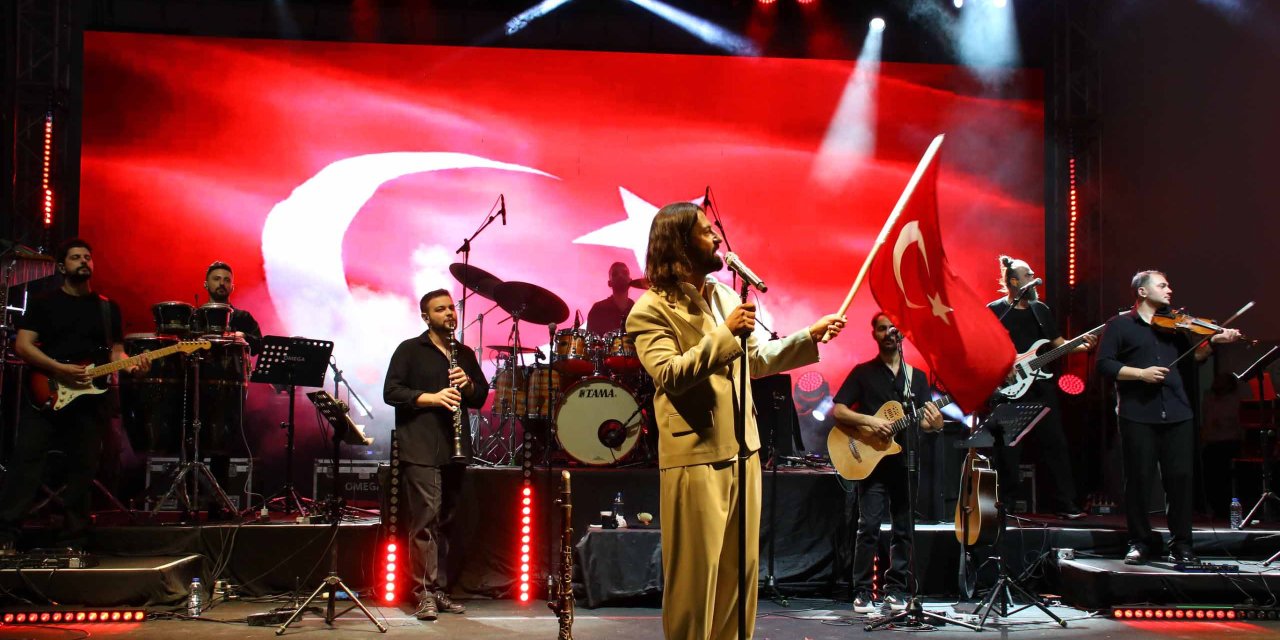 Konya'daki şenlik Koray Avcı konseriyle sona erdi