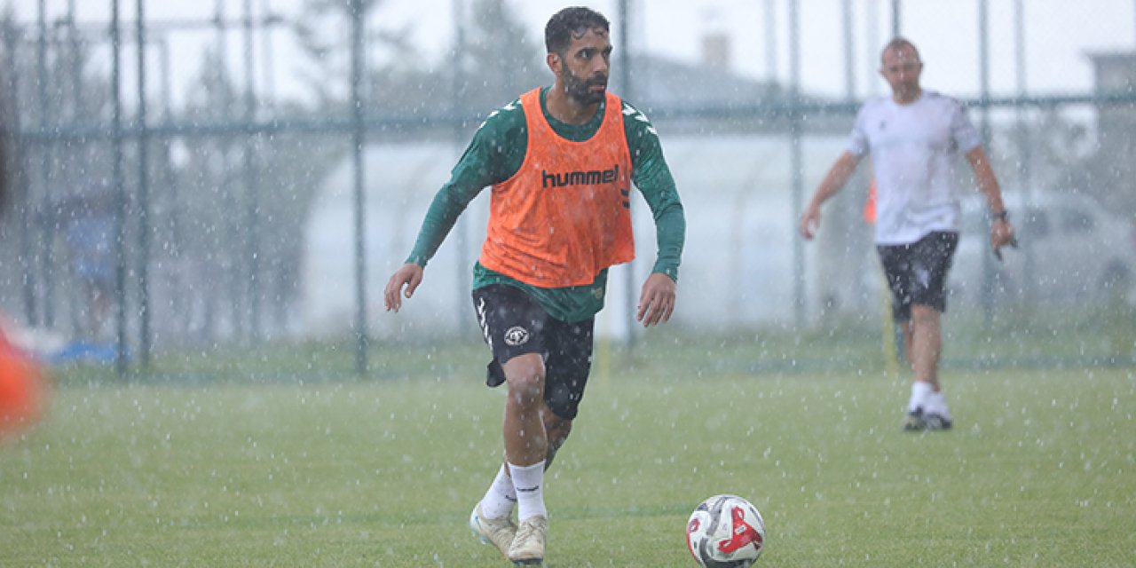 Konyaspor sağanak yağmurda çalıştı!