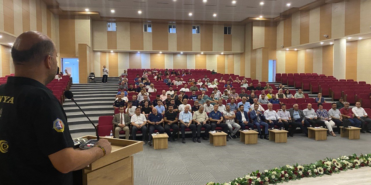 Kulu’da "En İyi Narkotik Polisi Anne" semineri