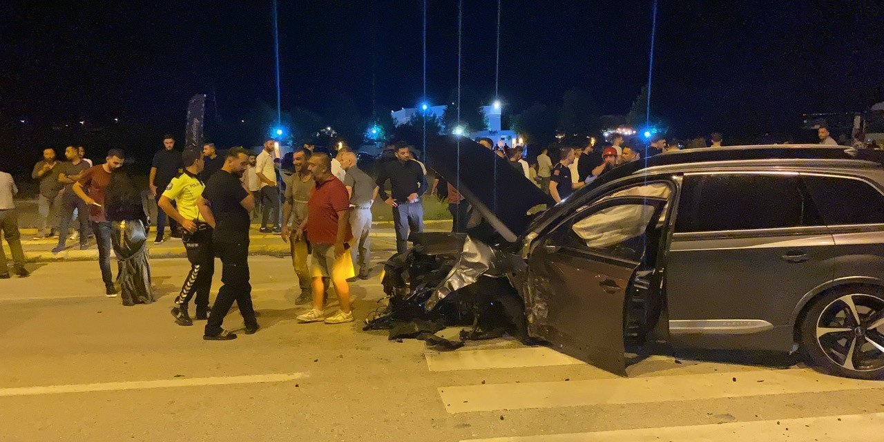 Konya’da iki otomobil çarpıştı: Yaralılar var