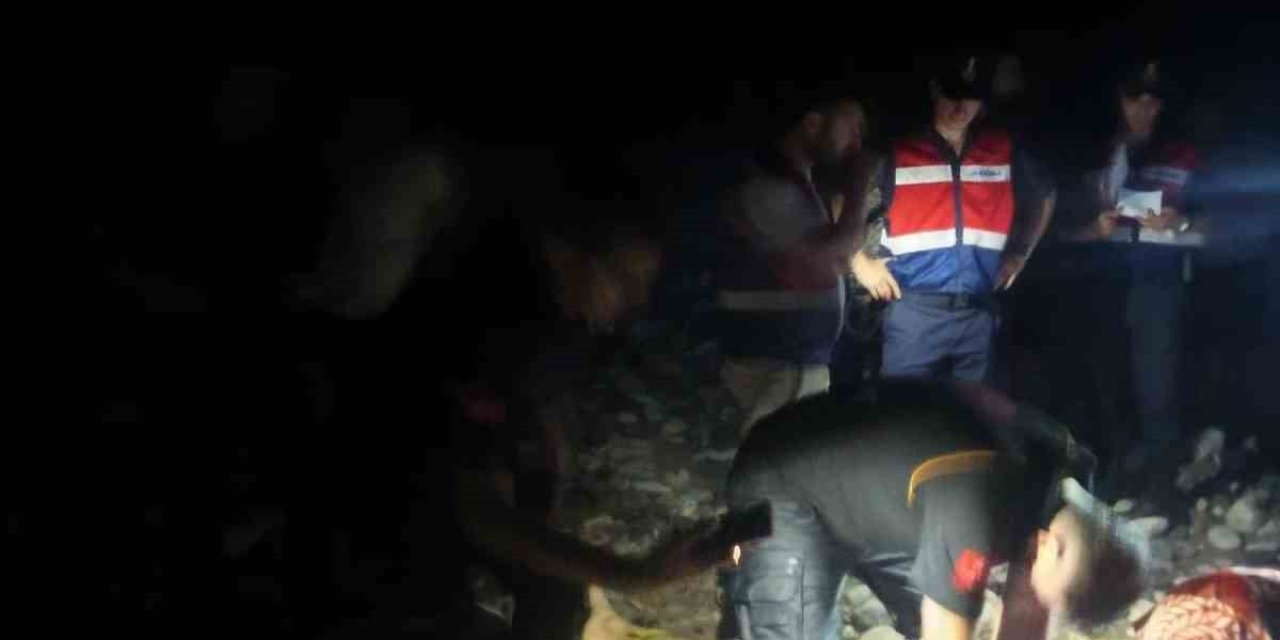 21 yaşındaki genç serinlemek için girdiği derede boğuldu