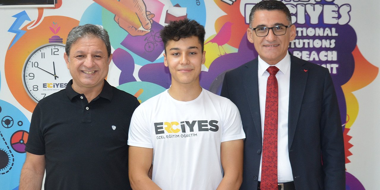 Erciyes Özel Öğretim Kursu öğrencisi Eray Topak, TYT’ de Konya birincisi