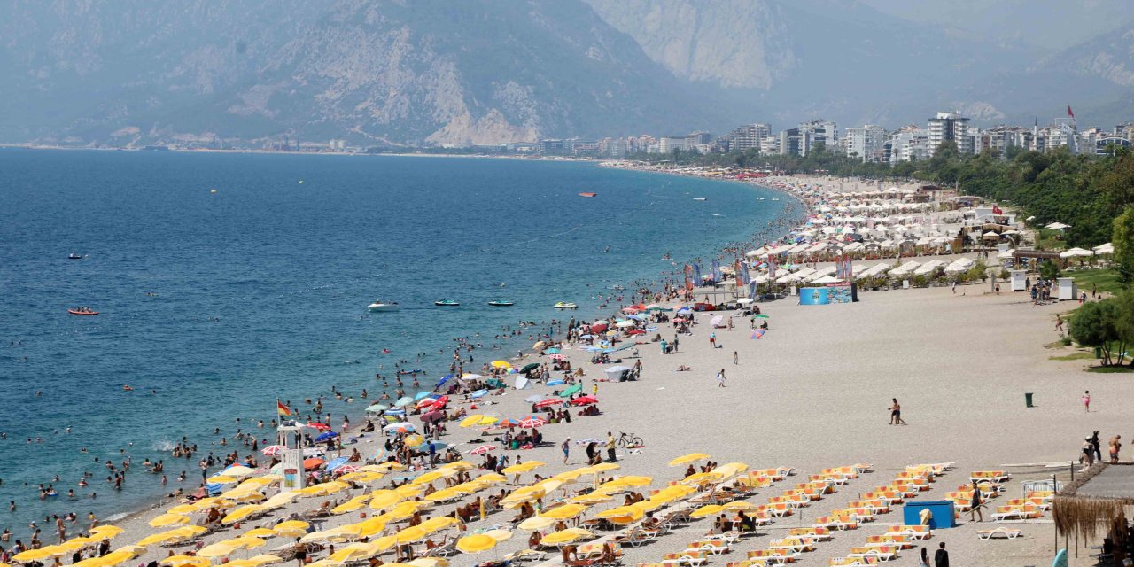 Nem yüzde 80'e ulaştı, sahiller doldu