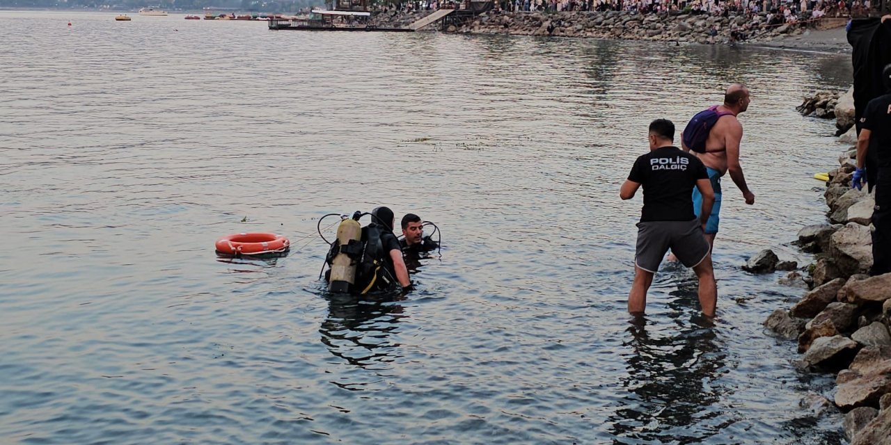 21 yaşındaki genç yüzmek için girdiği gölde boğuldu