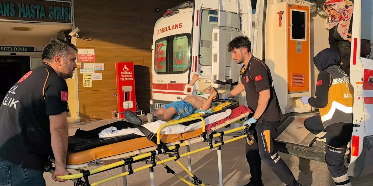 Hafif ticari aracın çarptığı çocuk yaralandı