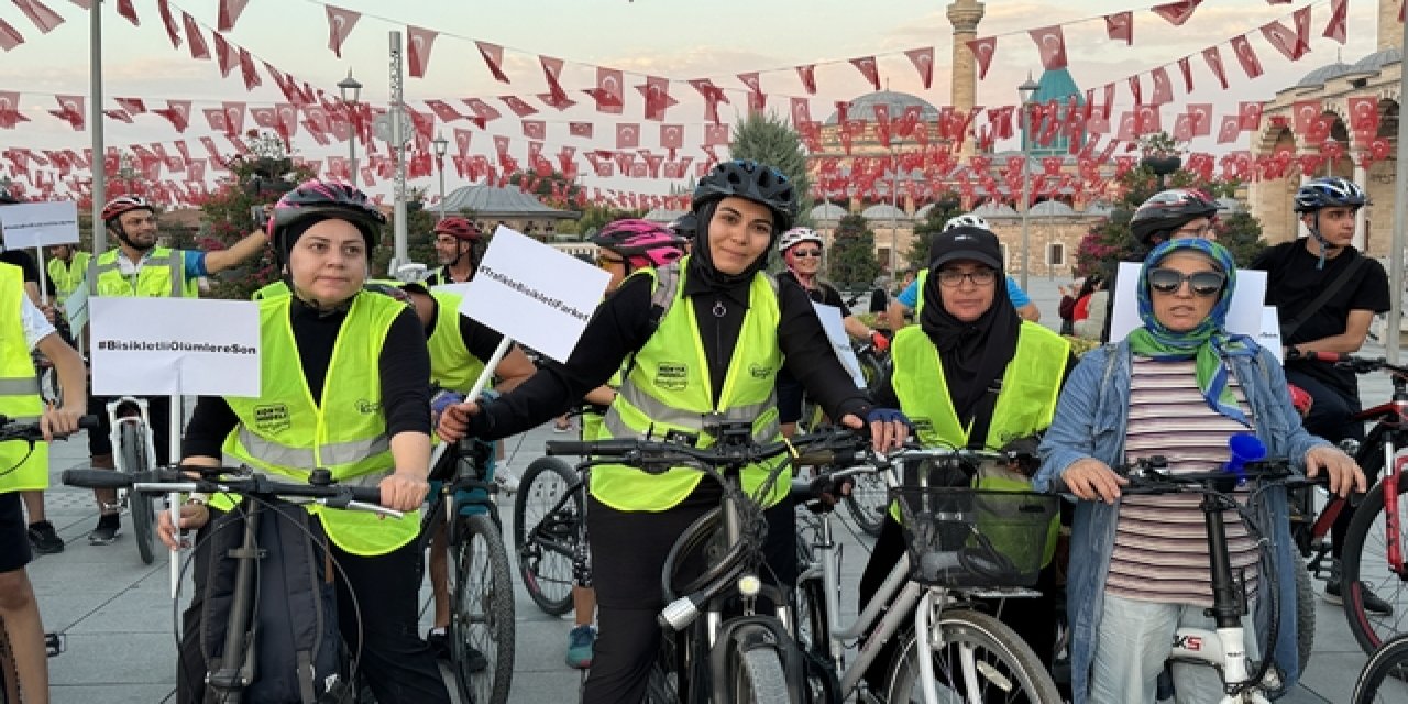 Konya'da bisikletçiler hayatını kaybeden arkadaşları için pedal çevirdi