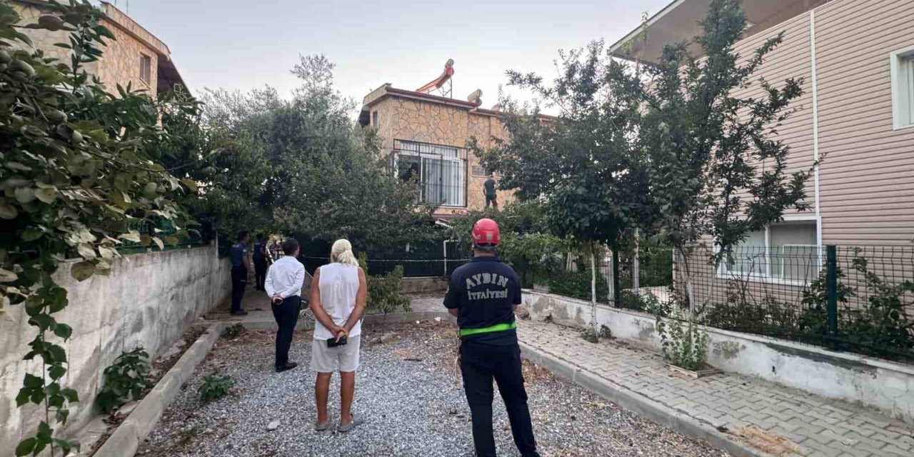 Tamir için çıktığı çatıdan düşerek öldü