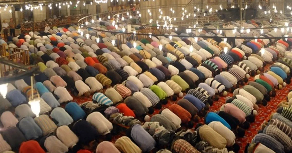 Konya'da Cuma namazı saat kaçta? İşte Cuma hutbesinin konusu (1 Ağustos 2025)