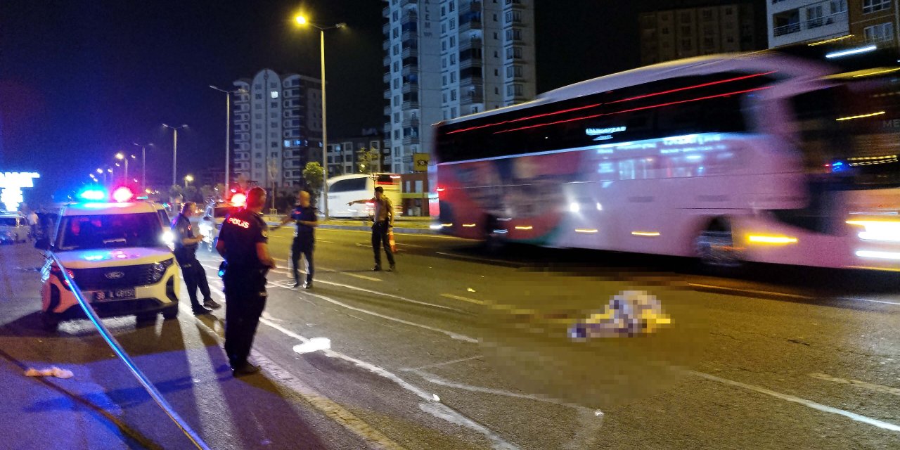 Otomobilin ezdiği kadın öldü