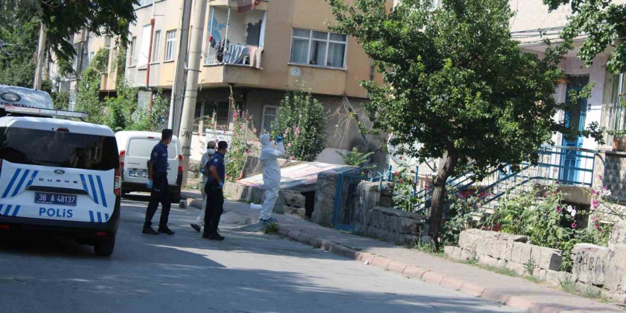 Komşular kokudan rahatsız oldu, acı olay ortaya çıktı