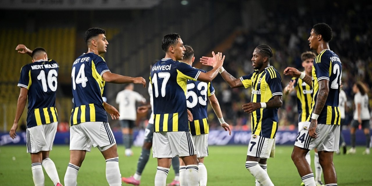 Fenerbahçe, sezonun ilk maçında Feyenoord karşısında tur için avantaj arayacak