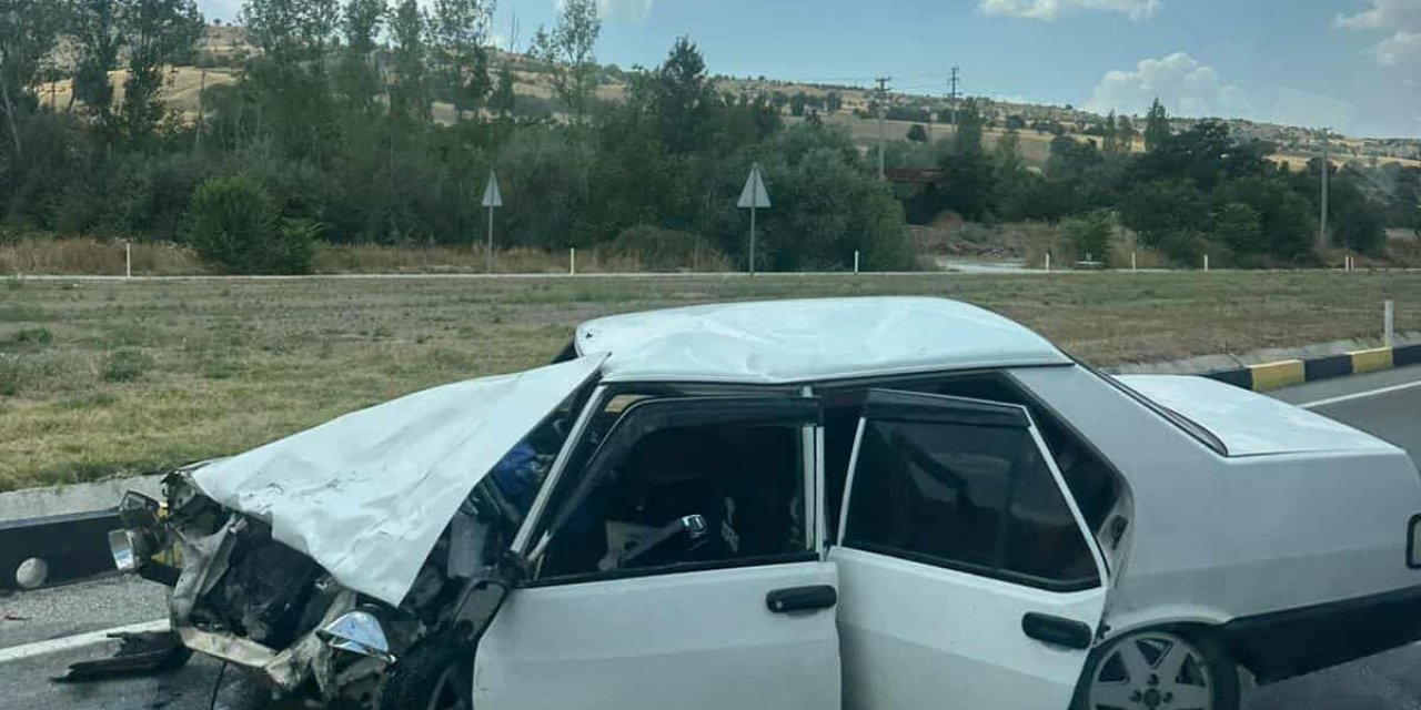 Isparta-Konya Karayolunda kaza! 2’si çocuk 7 yaralı