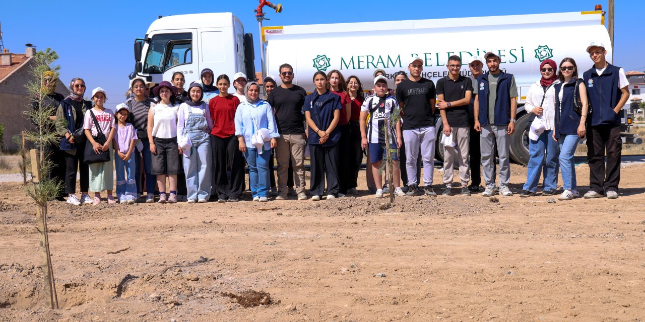 Konya'da gençler doğaya 'umut' ekti