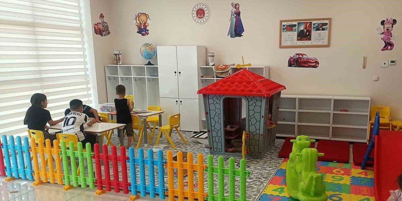 Konya'da adliyede bekleme ve oyun alanı hizmete açıldı