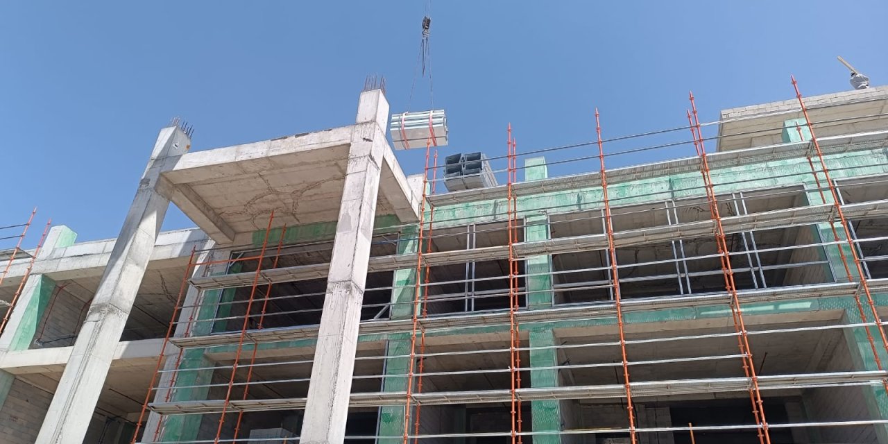Konya İmam Hatip Lisesinin yeni binası hızla yükseliyor