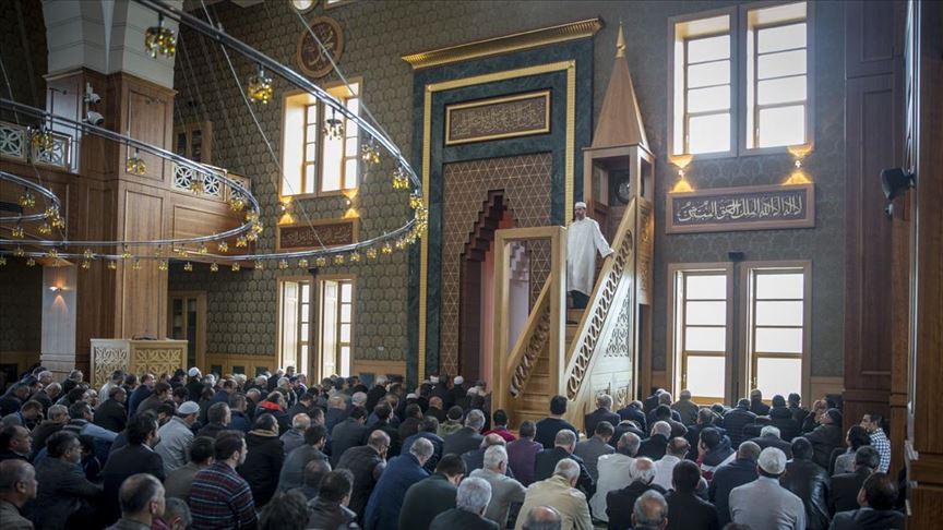 Konya'da Cuma namazı saat kaçta? İşte Cuma hutbesinin konusu (8 Ağustos 2025)