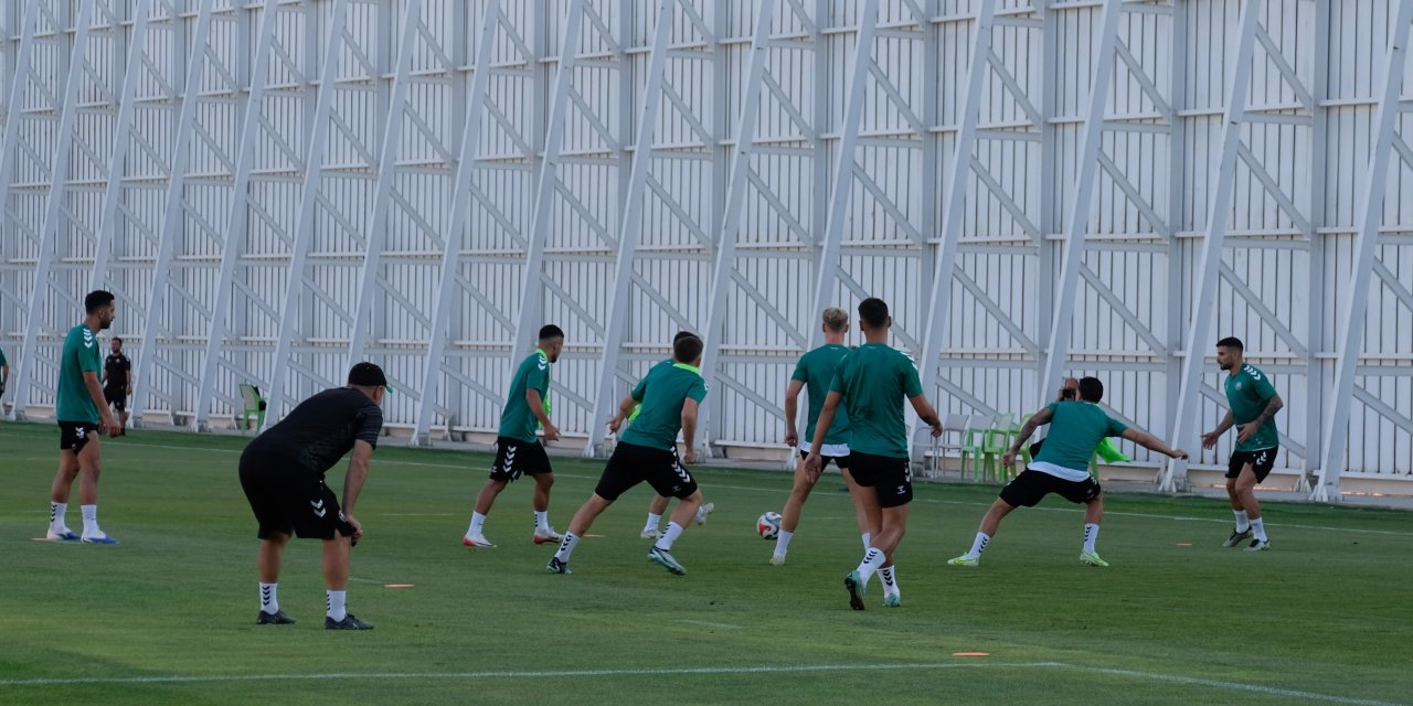 Konyaspor, Eyüpspor maçı hazırlıklarını sürdürüyor