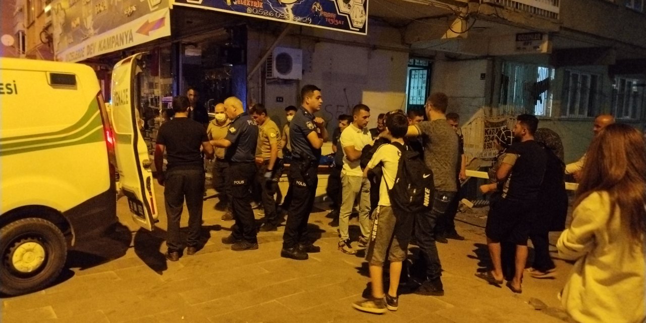 Eşini öldürüp, intihar etti