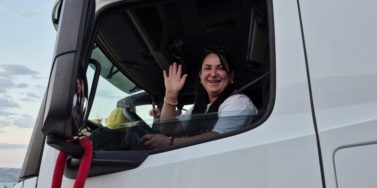 TIR şoförü Nazan: İşimi severek yapıyorum