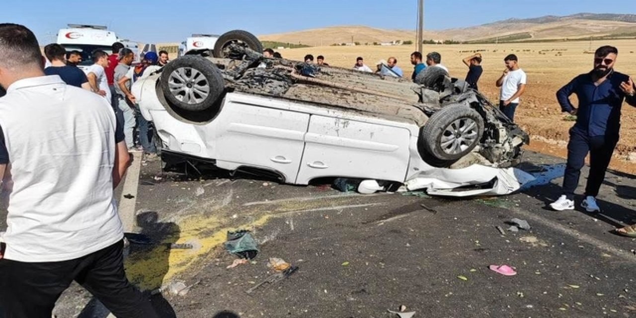 Hafif ticari araç takla attı: 2’si çocuk, 6 yaralı