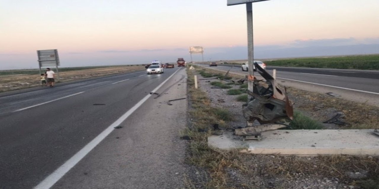 Konya'da kontrolden çıkan otomobil karşı şeride geçti: 4 yaralı