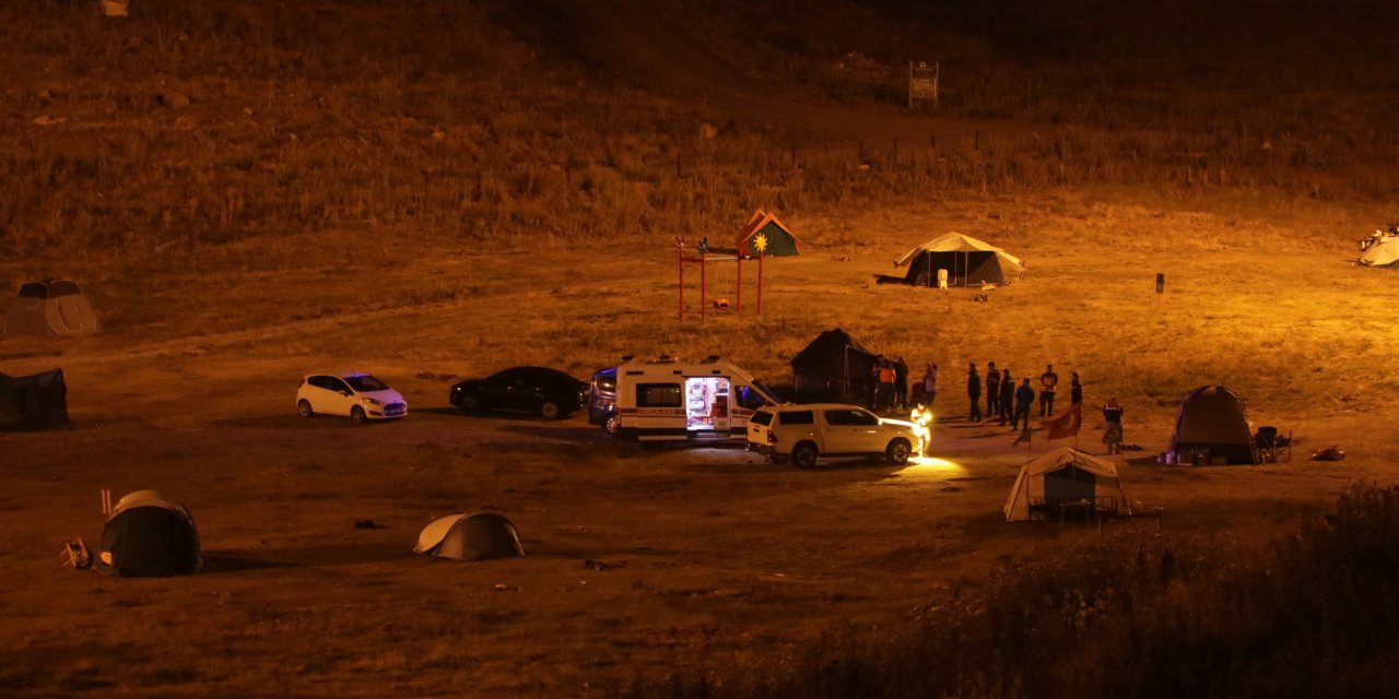 Kamp yaptıkları çadırda kömürlü ocaktan zehirlenen çift öldü