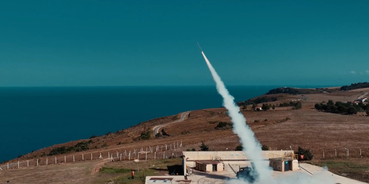 Roketsan'ın TRLG-122 füzesi ilk kez hafif bir araçtan fırlatıldı