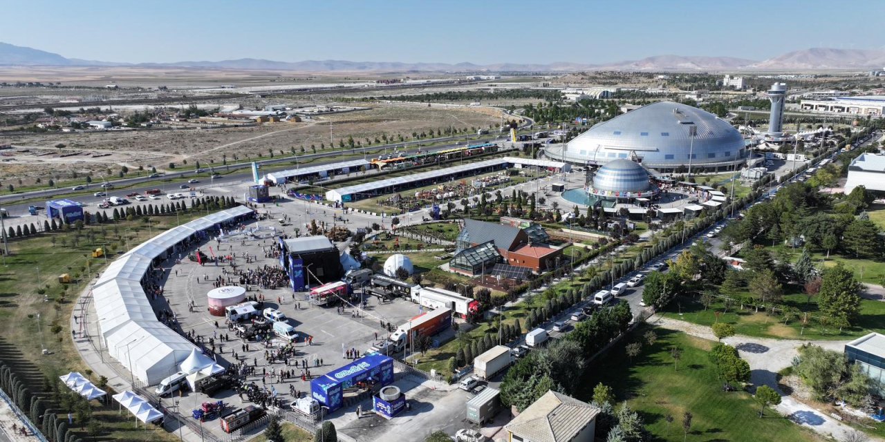 Konya'da bilim meraklılarının merakla beklediği festivalde büyük coşku