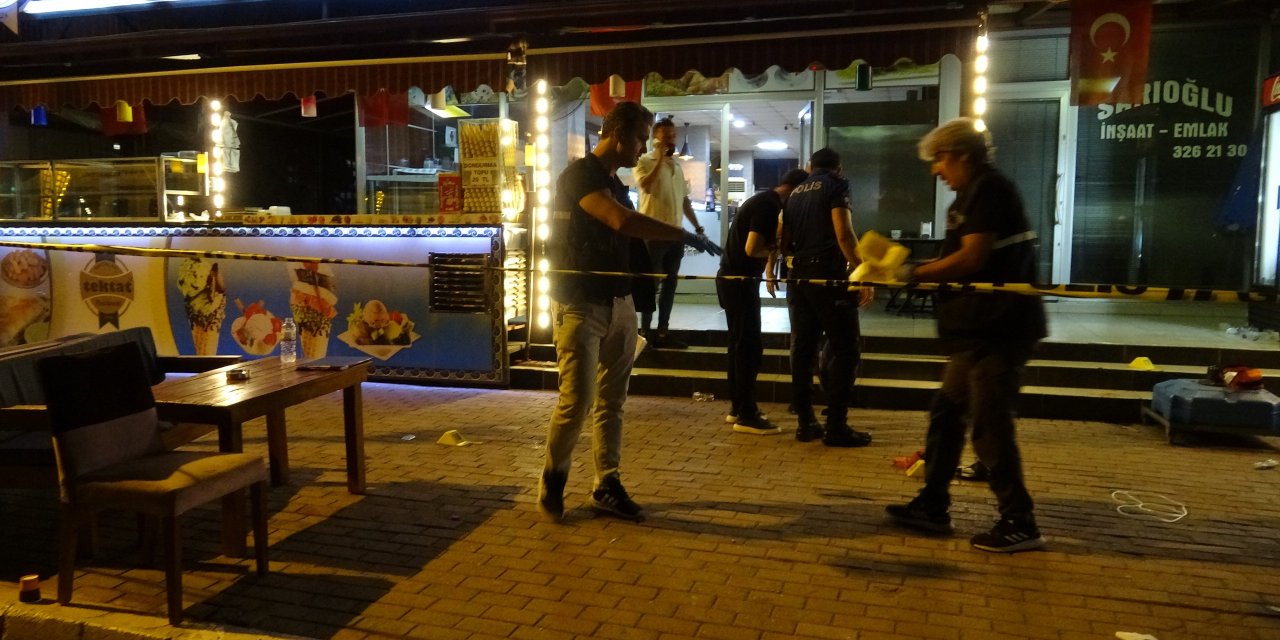 Pastane cinayetinde öldürülen genç kadının cenazesi yakınlarına teslim edildi