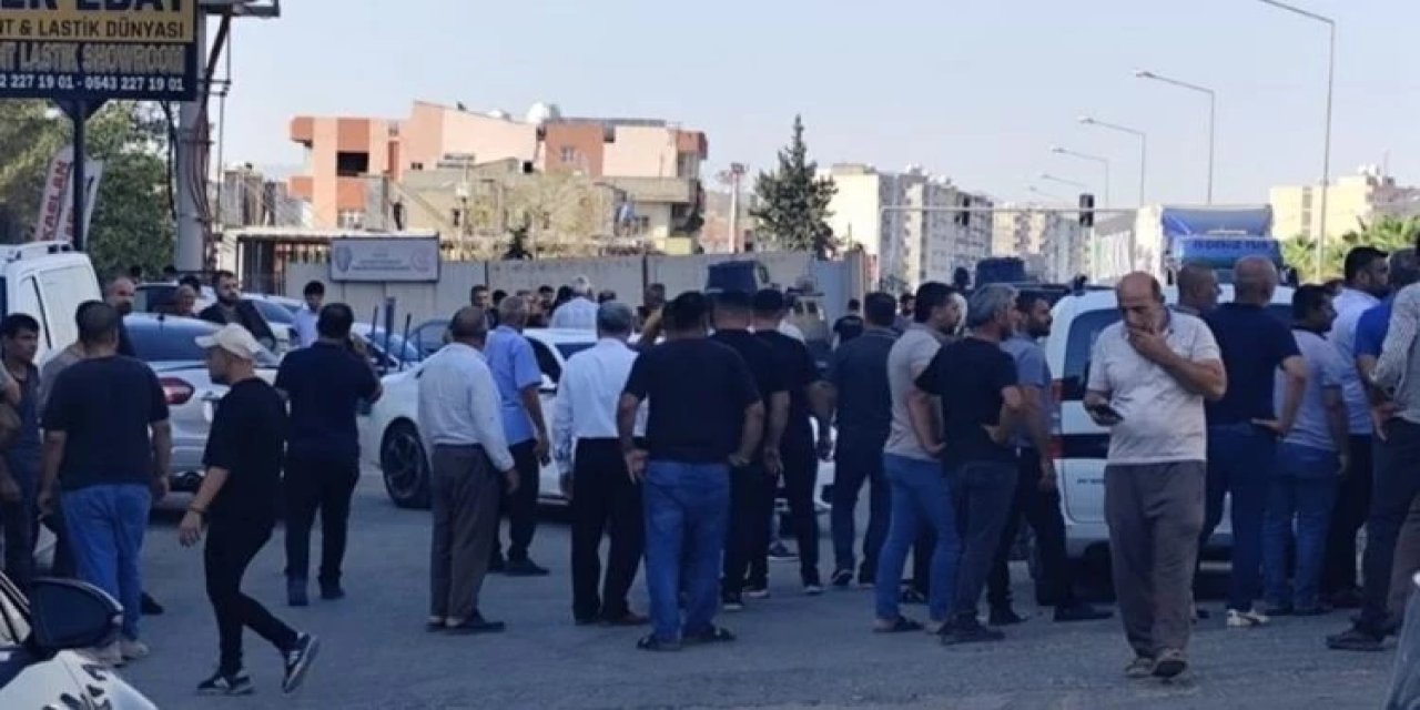 Taşlı sopalı boşanma kavgasında kan aktı! Yaralılar var