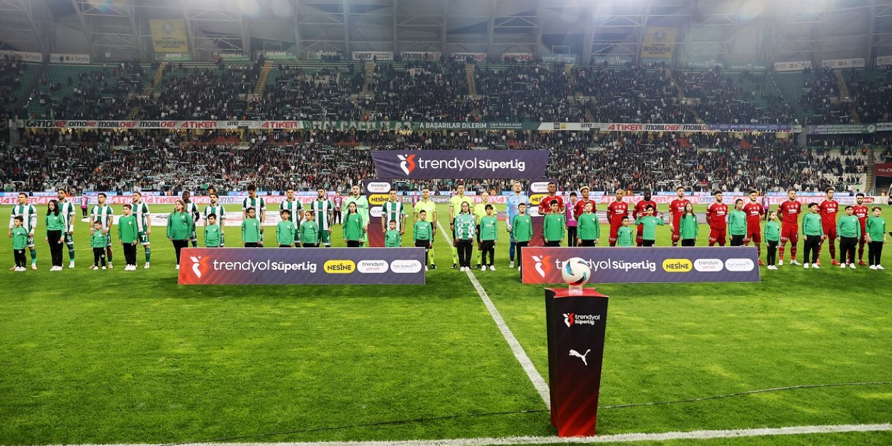 Beşiktaş, Konyaspor maçına yeni hocasıyla çıkacak!