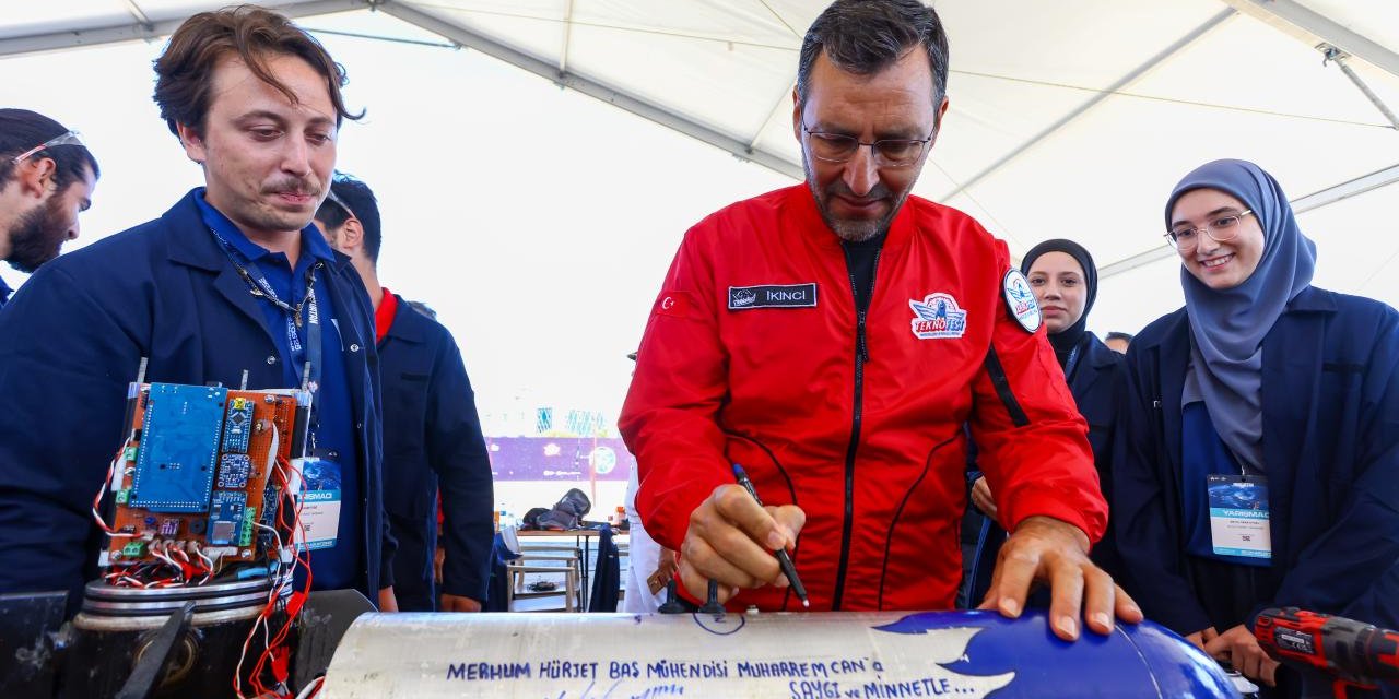 Roketsan, TEKNOFEST'te Mavi Vatan'ın geleceğini gençlerle inşa ediyor