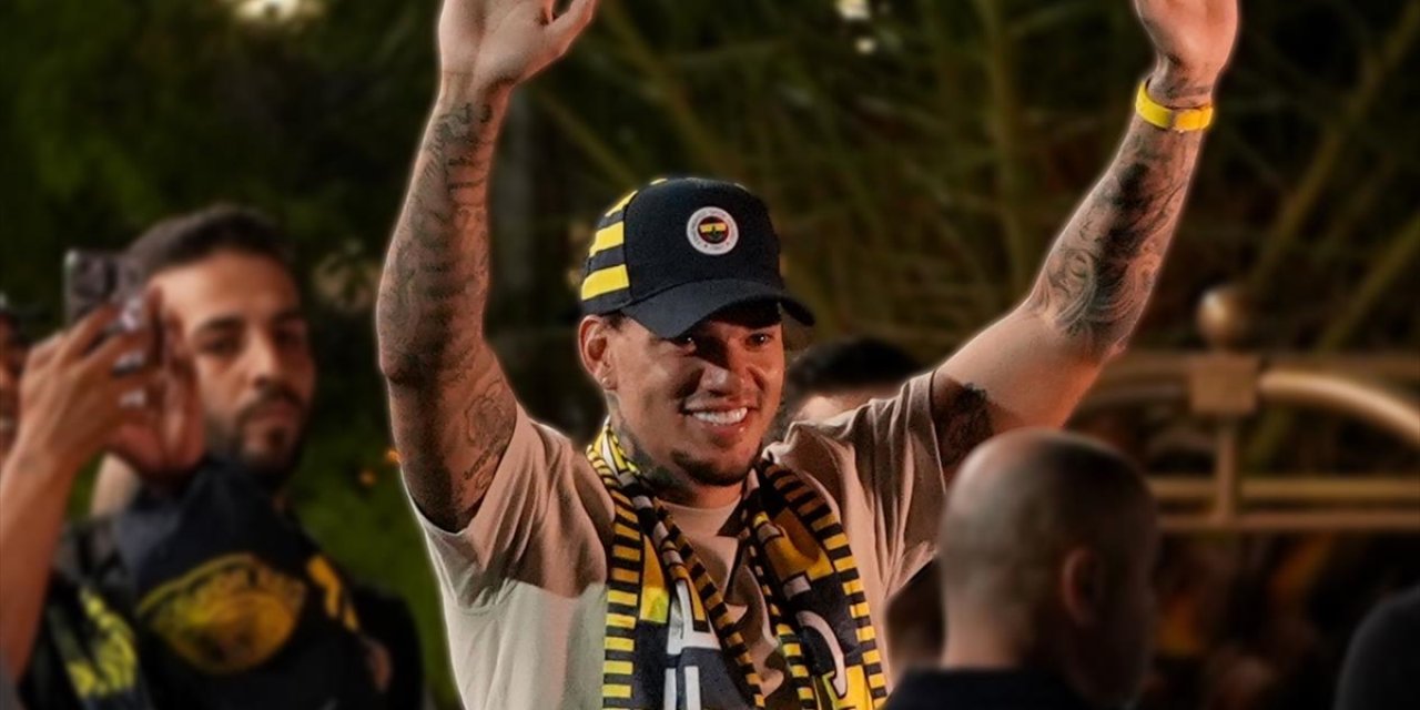 Ederson, Fenerbahçe'yi zirveye taşıyacaklarına inanıyor