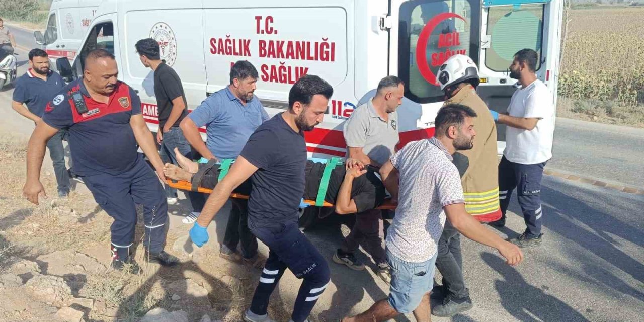 Takla atarak ters dönen hafif ticari araçtaki 7 kişi yaralandı