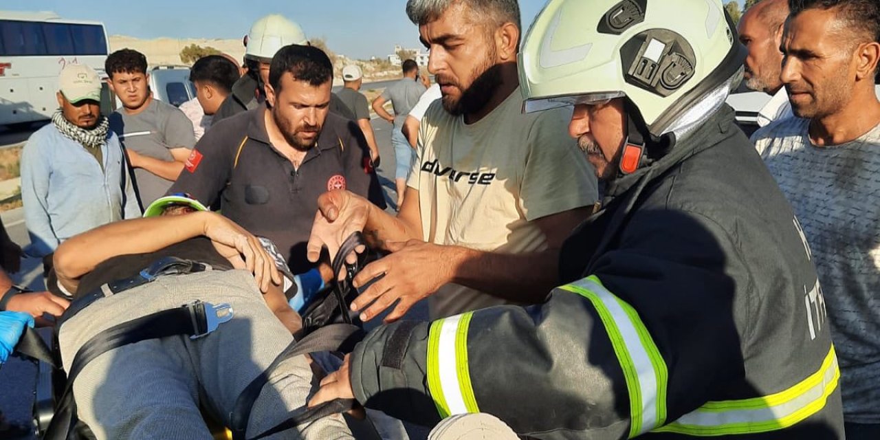 2 otomobil çarpıştı; 4 yaralı