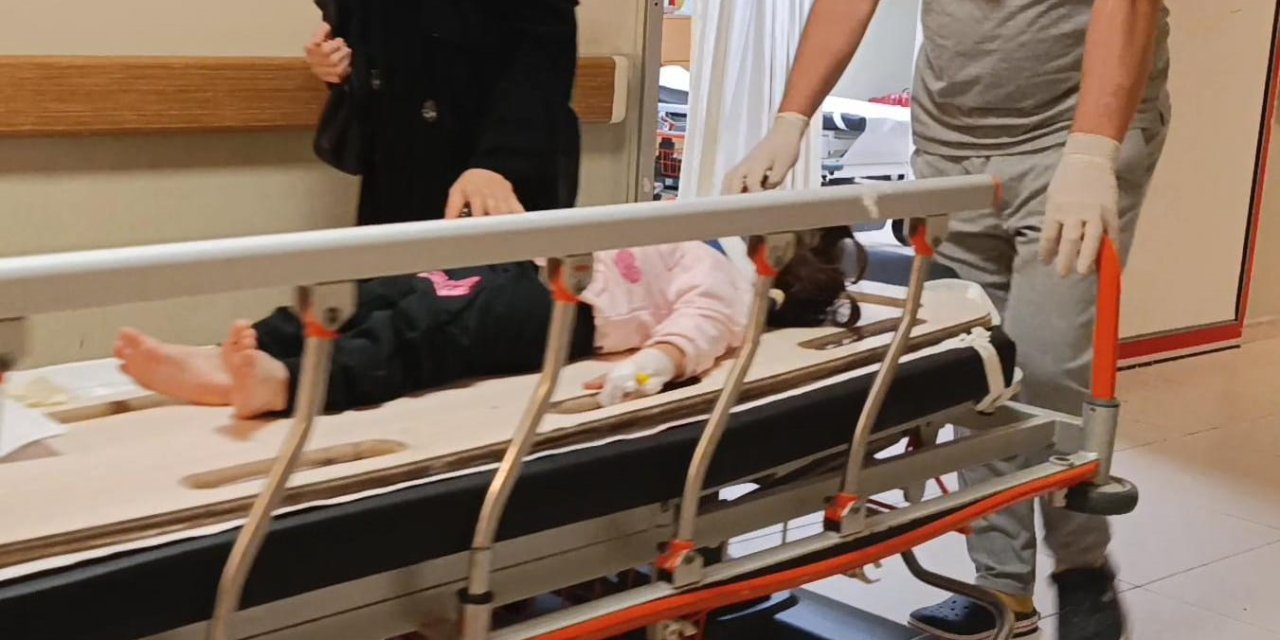 1’inci kattaki balkondan düşen 2 yaşındaki çocuk yaralandı