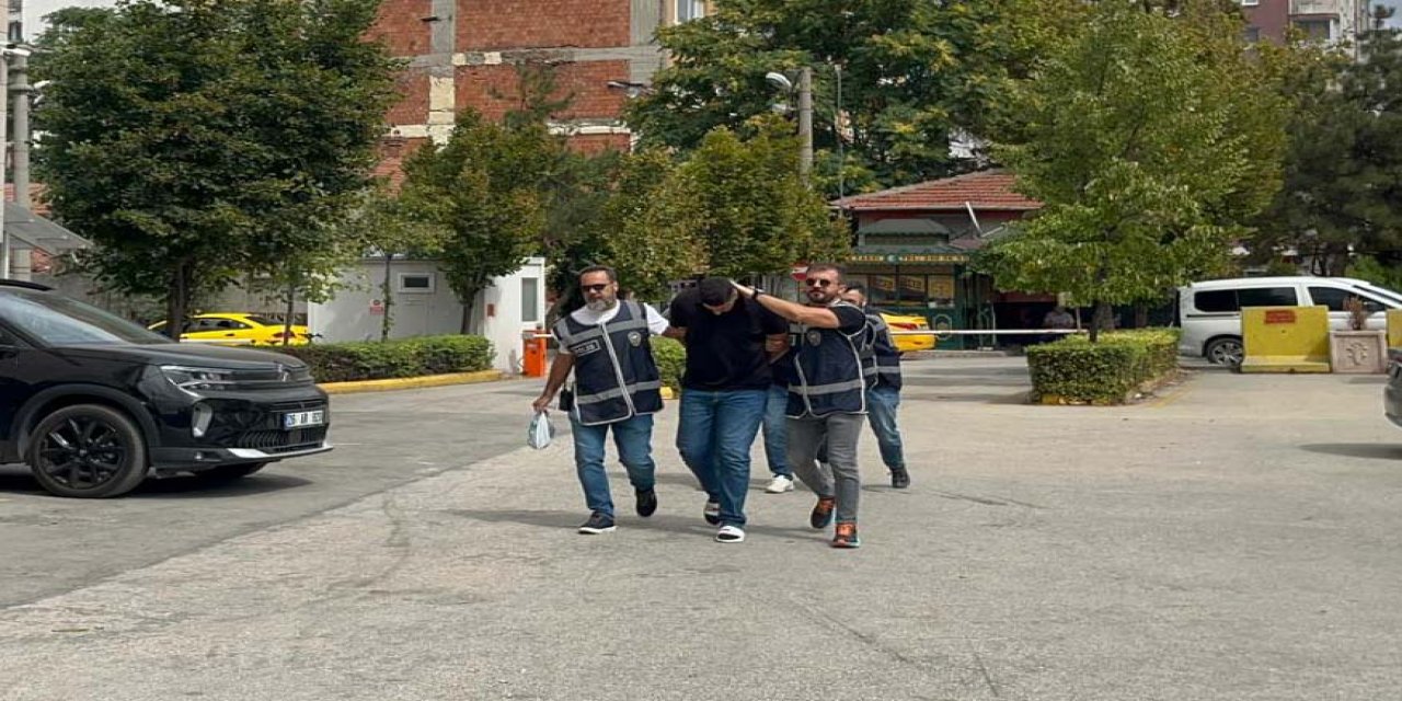 Ambulansı takip edip, sağlık çalışanlarına saldıran baba- oğul tutuklandı