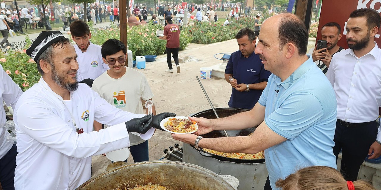 Yüzbinler Konya'da festivalde buluştu