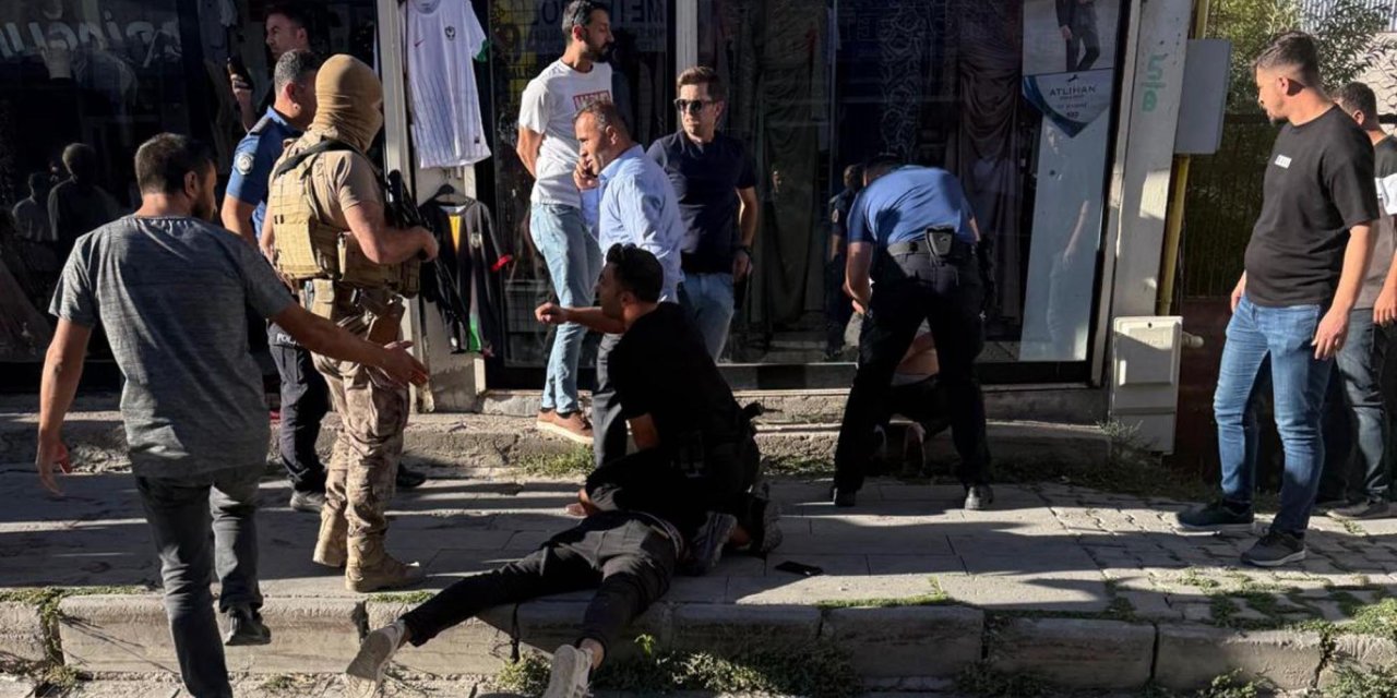 Silahlı kavgada 2 kişi öldü, 3 kişi yaralandı