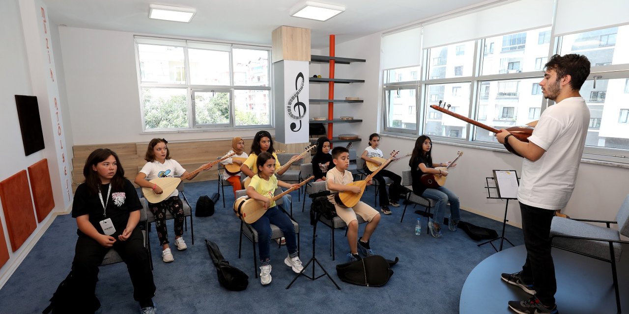 Konya'da genç yetenekler ücretsiz akademide buluşuyor... Başvurular başladı