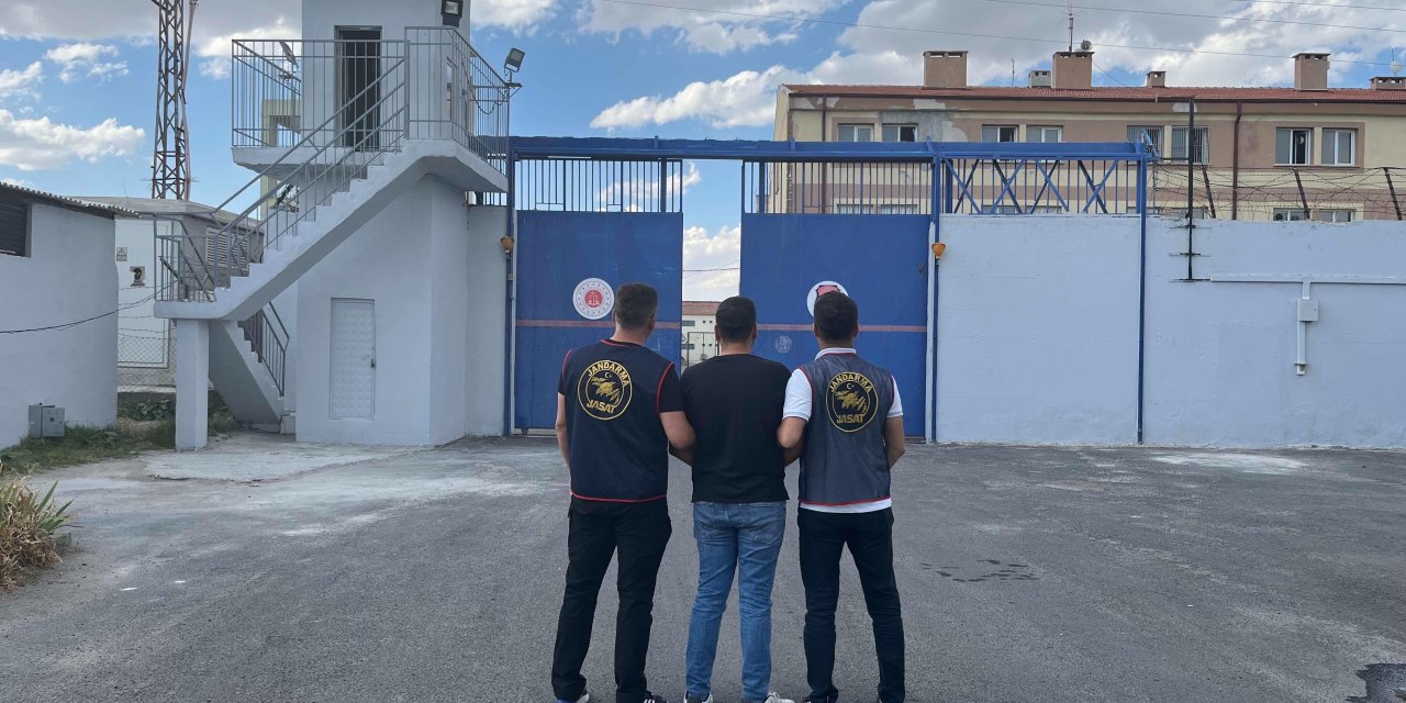 İki kardeşi öldüren baba ve oğlu tutuklandı