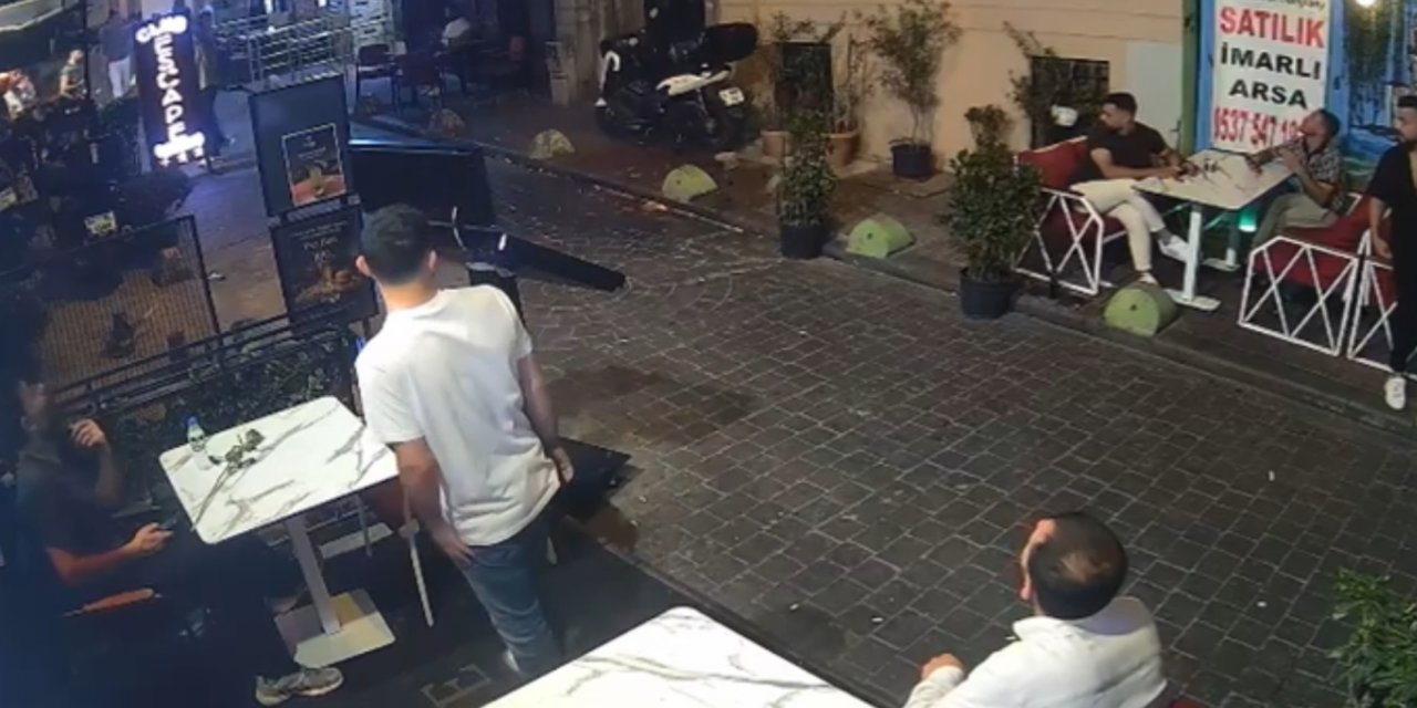 Motosiklete önce çorba döktü sonra tekme attı