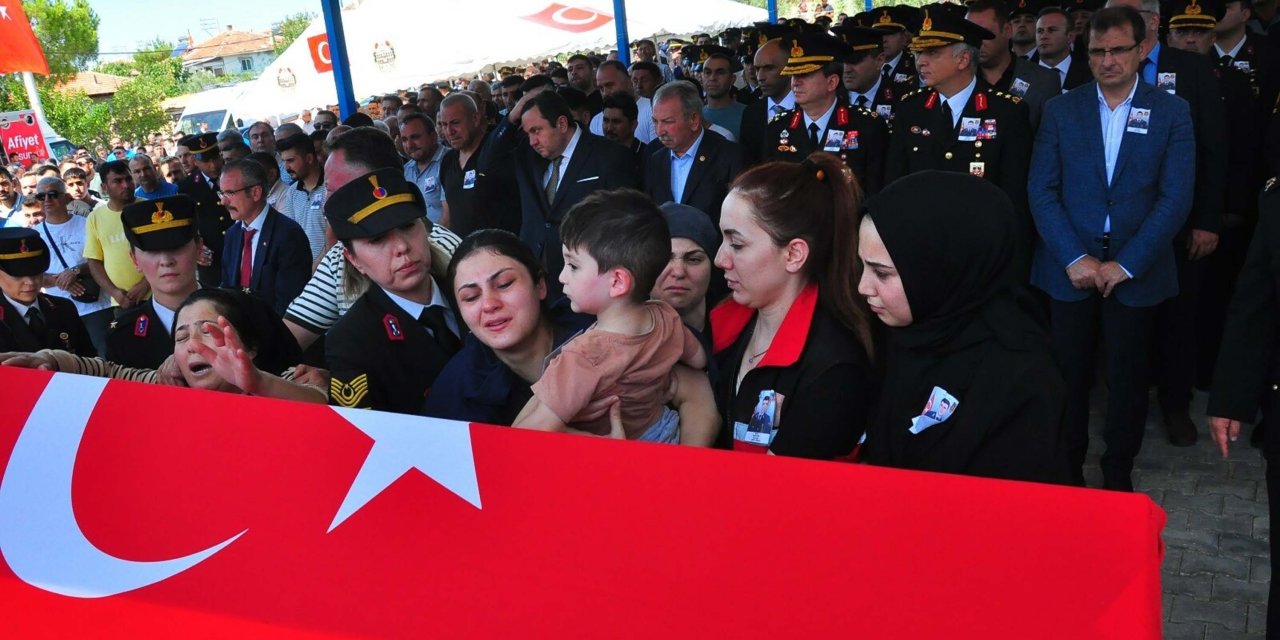Kaza şehidi uzman çavuş, son yolculuğuna uğurlandı