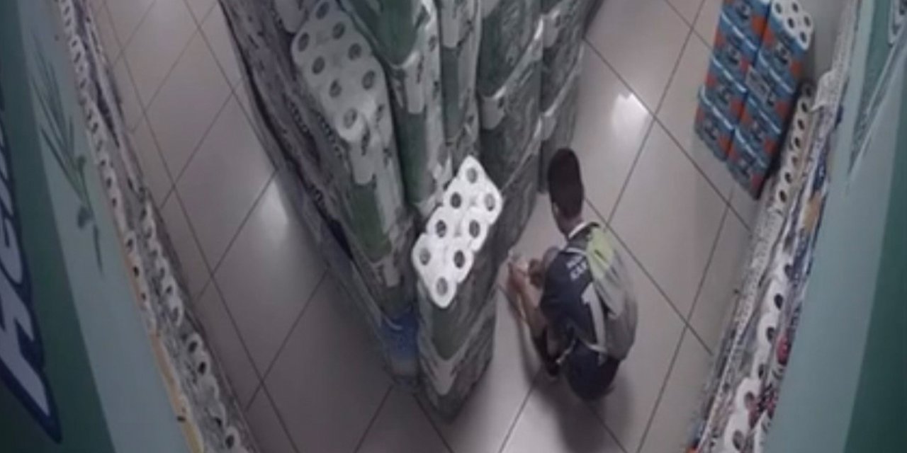 10 yaşındaki çocuk müşteri gibi girdiği marketi kundakladı