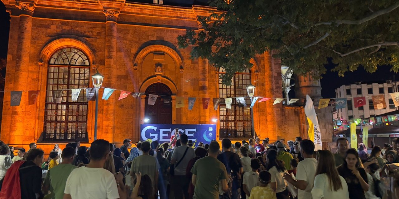 Konya'da Tarihi Bedesten Alışveriş Günleri bir çok etkinliğe sahne oldu